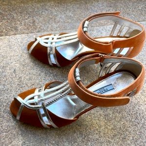 Prada new never worn sexy stylish shoes must have